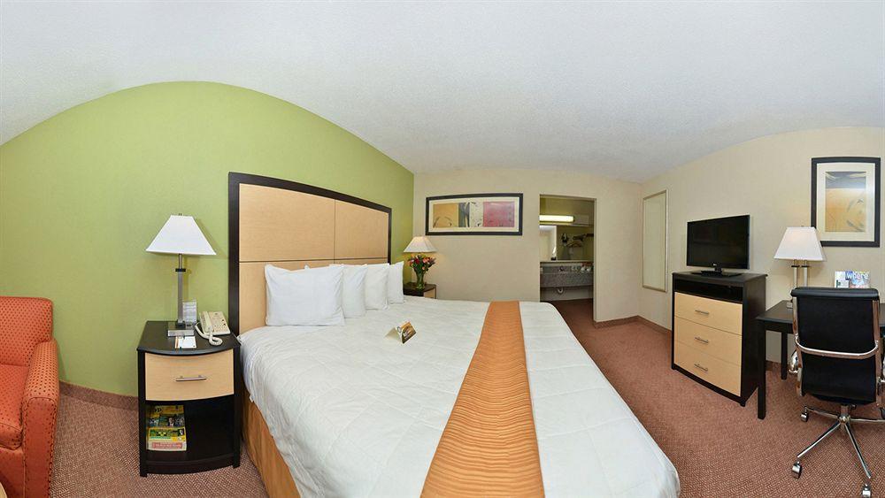 Red Roof Inn Plus+ Dallas - אדיסון חדר תמונה