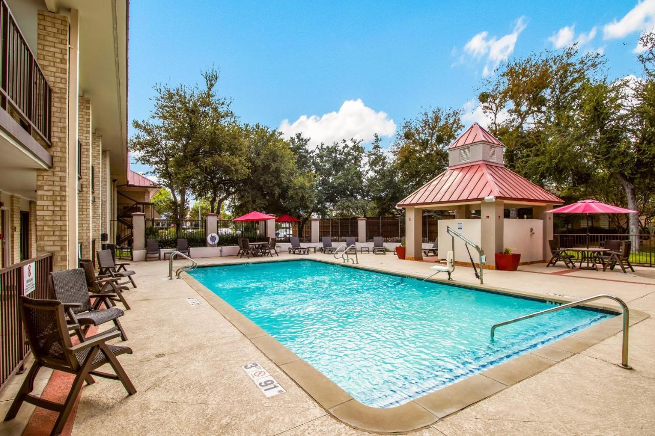 Red Roof Inn Plus+ Dallas - אדיסון מראה חיצוני תמונה