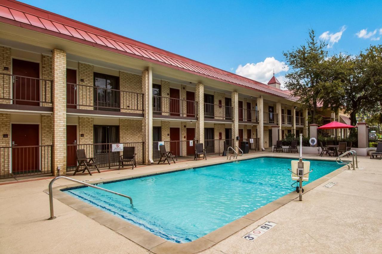 Red Roof Inn Plus+ Dallas - אדיסון מראה חיצוני תמונה