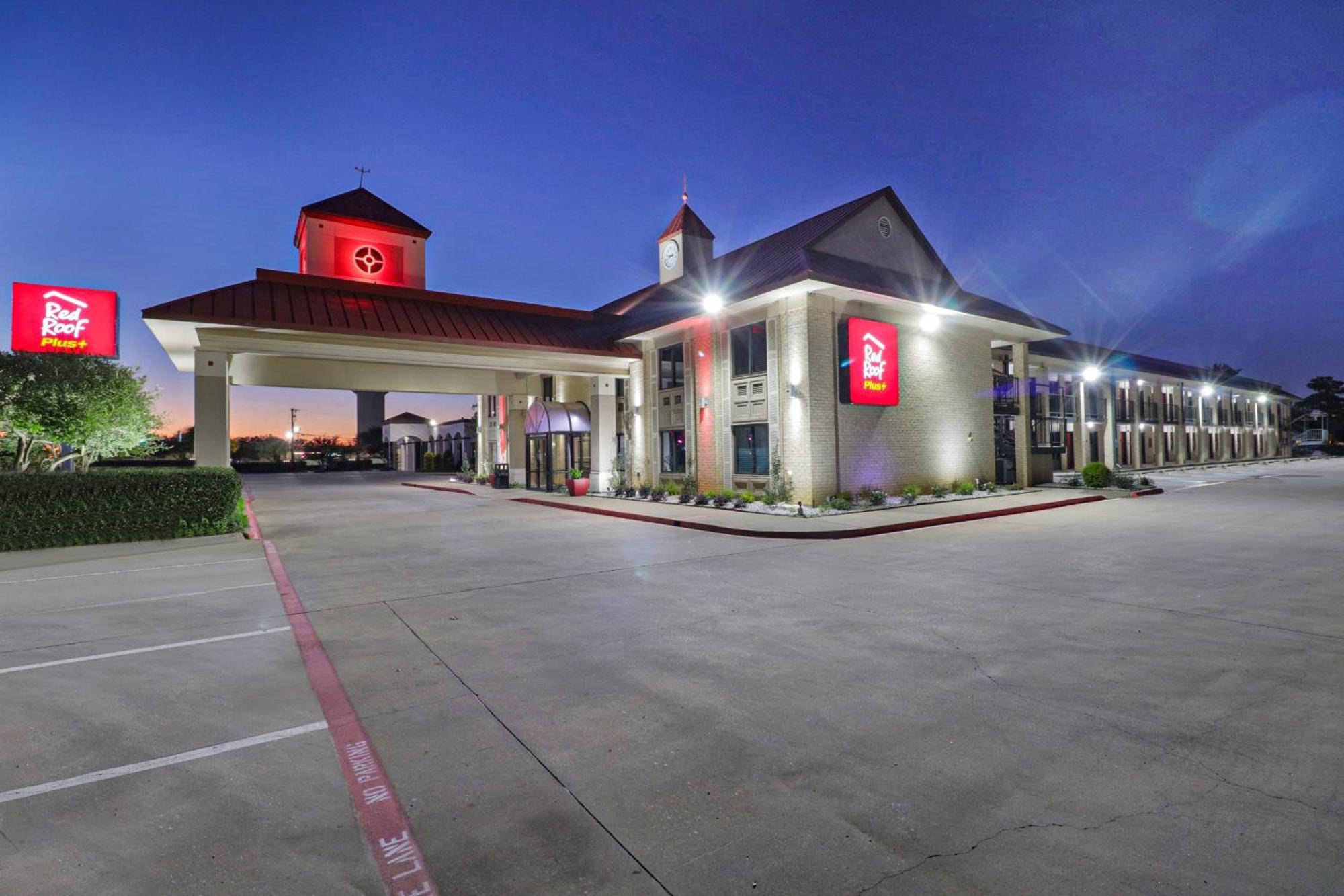 Red Roof Inn Plus+ Dallas - אדיסון מראה חיצוני תמונה